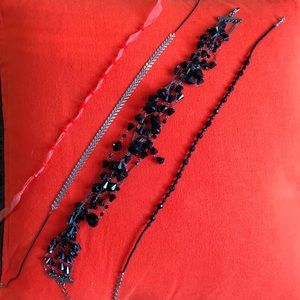 Bundle of 4 necklaces